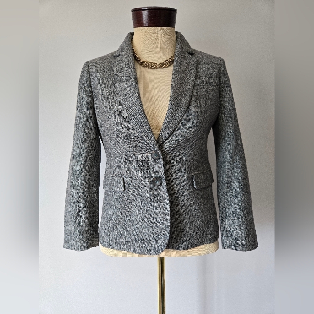 Fossil Women's Gray Tailored Two-Button Blazer. Size 4